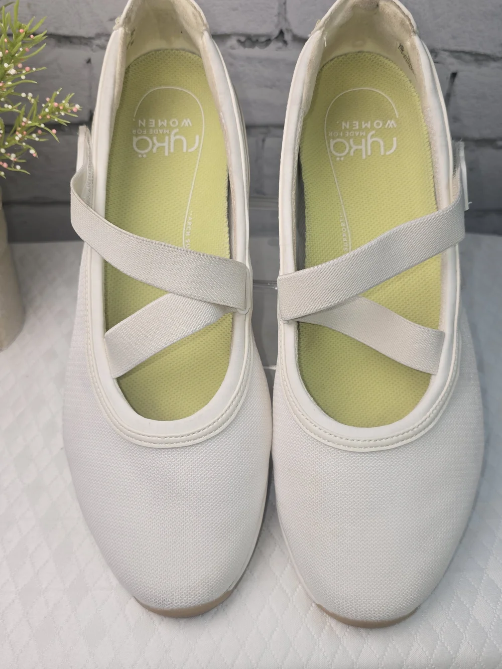 Ryka era Mary Jane flats cream canvas retro-inspired casual comfort women’s 12